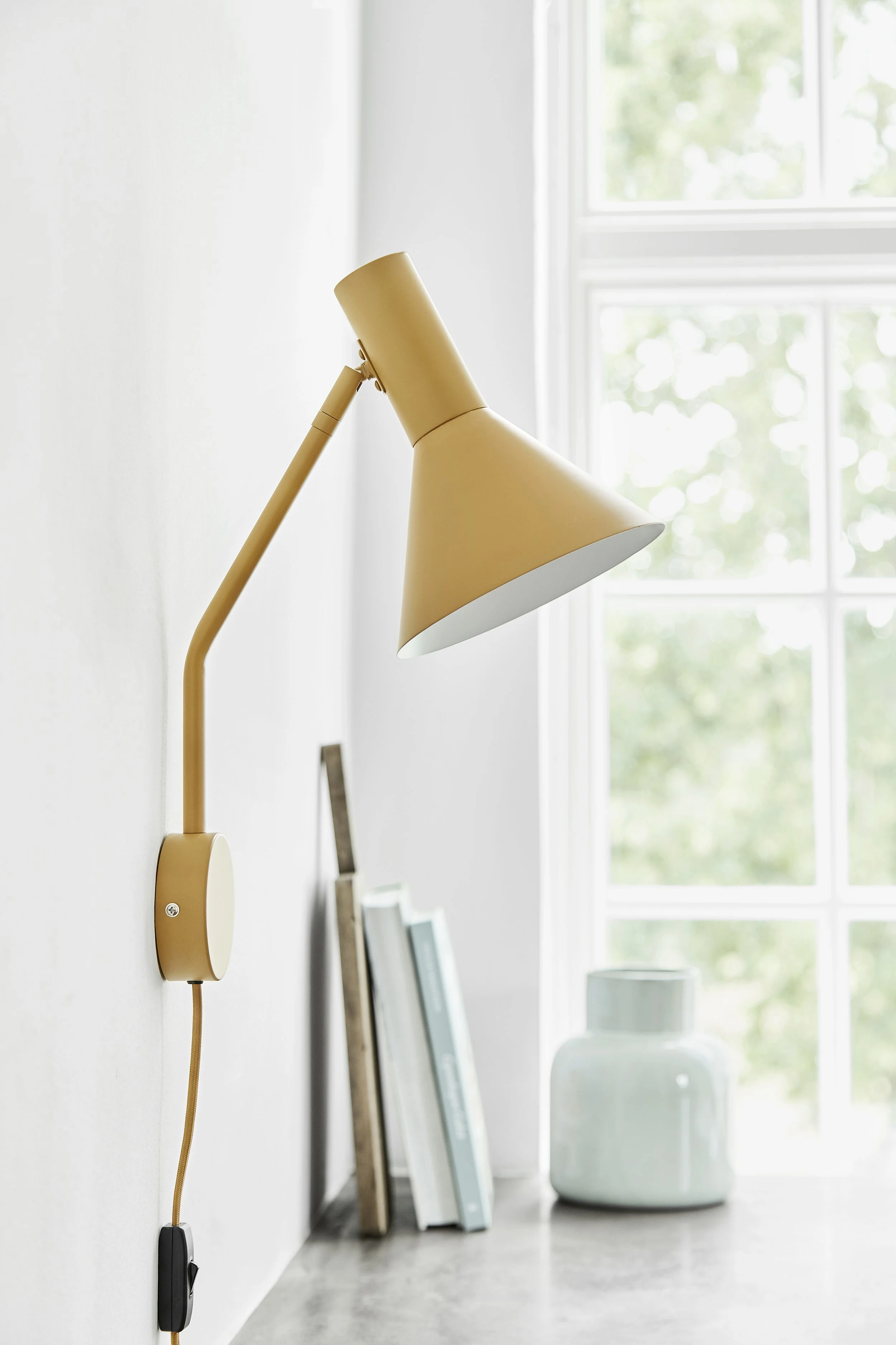 Lyss Wall Lamp — F R A N D S E N